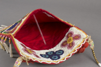 Athabaskan%20artist%2C%20%3Cb%3E%3Ci%3E%20Beaded%20Bag%3C%2Fi%3E%3C%2Fb%3E%2C%20ca.%201860%2C%20glass%20and%20metal%20beads%20on%20wool%20and%20hide%2C%20The%20Elizabeth%20Cole%20Butler%20Collection%2C%20no%20known%20copyright%20restrictions%2C%202013.1.68